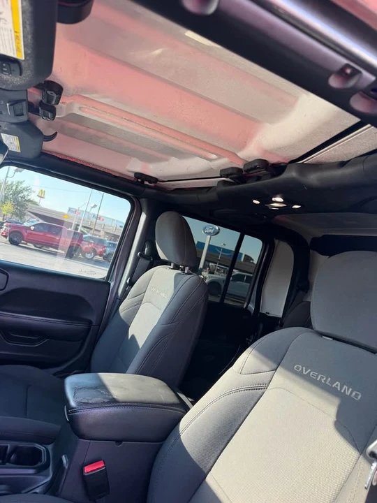 2025 Jeep JT Gladiator - Image 8 of 9
