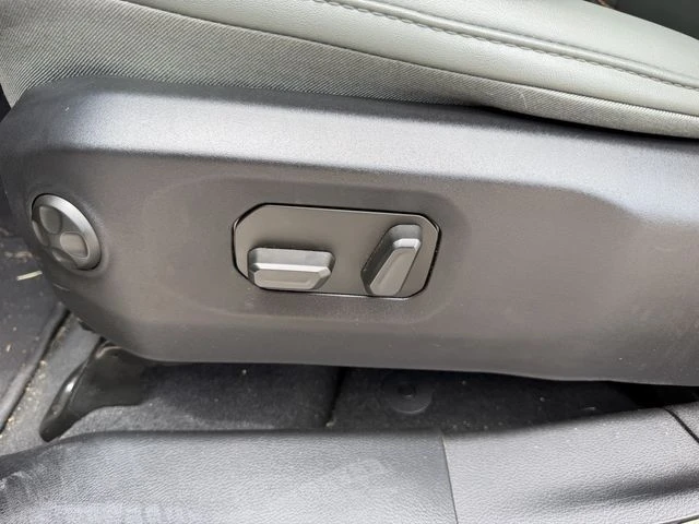 2025 Jeep JT Gladiator - Image 11 of 20