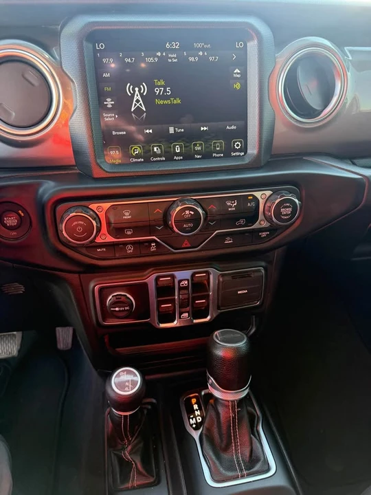 2025 Jeep JT Gladiator - Image 9 of 9