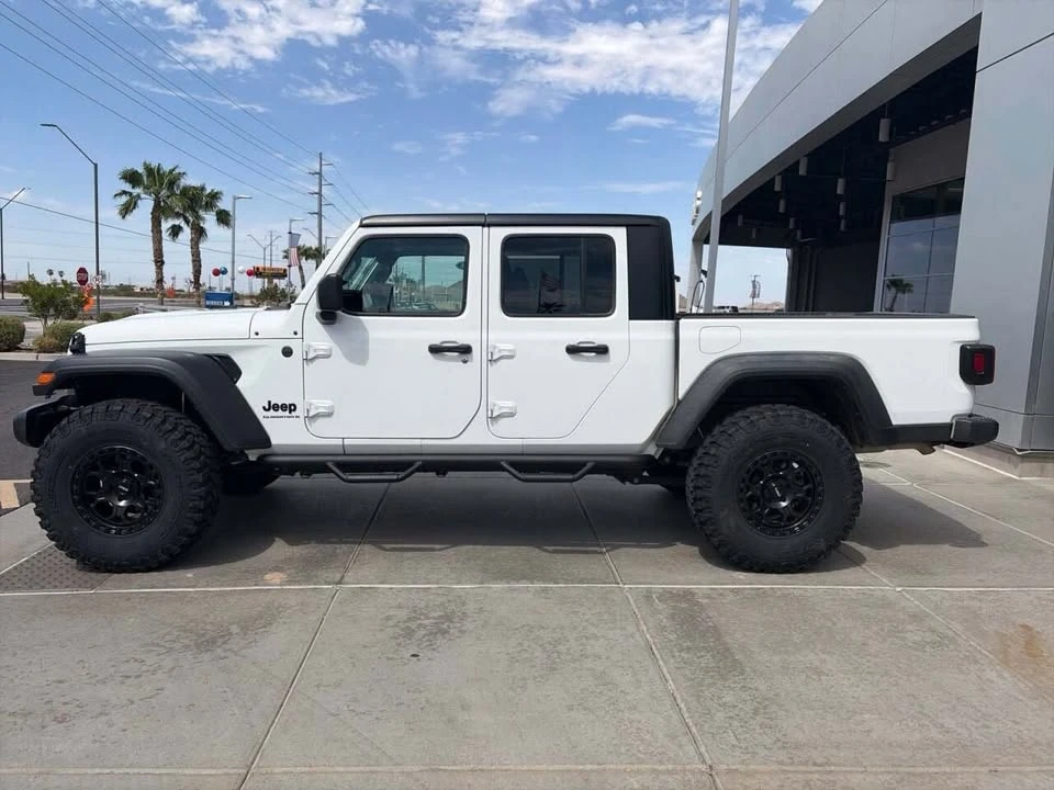 2025 Jeep JT Gladiator - Image 3 of 13