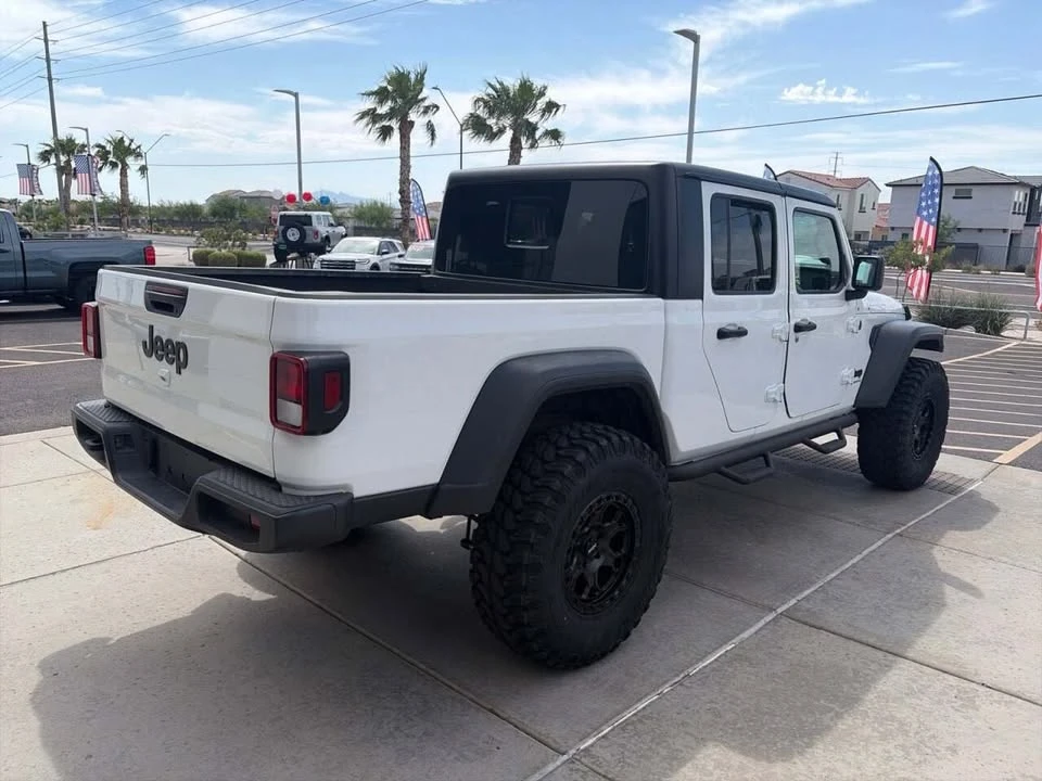2025 Jeep JT Gladiator - Image 6 of 13