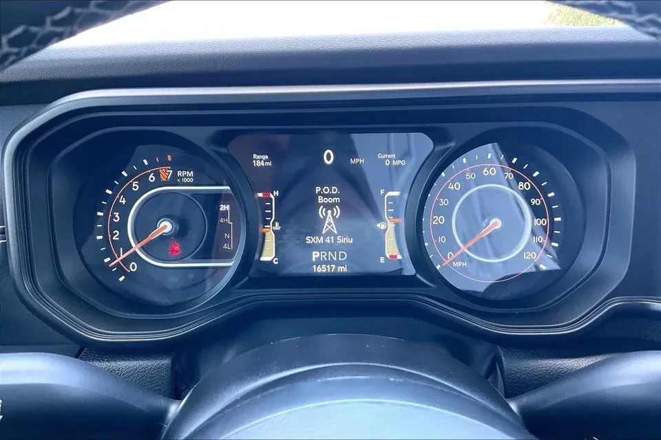 2025 Jeep JT Gladiator - Image 12 of 20