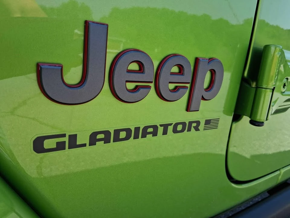 2025 Jeep JT Gladiator - Image 11 of 20
