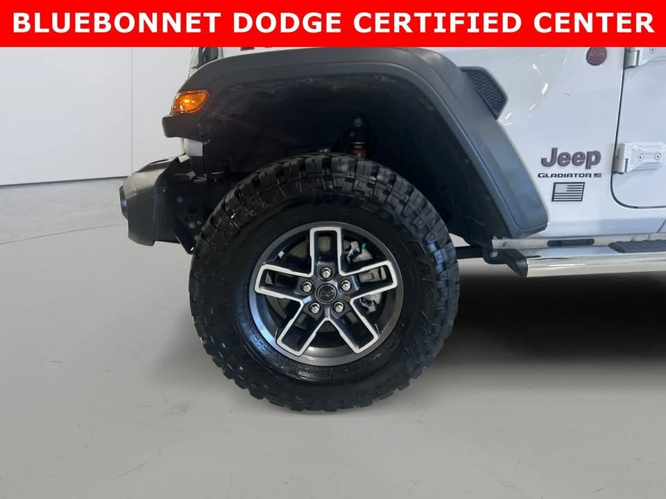 2025 Jeep JT Gladiator - Image 9 of 20