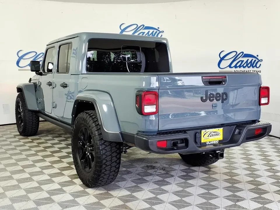2025 Jeep JT Gladiator - Image 3 of 20