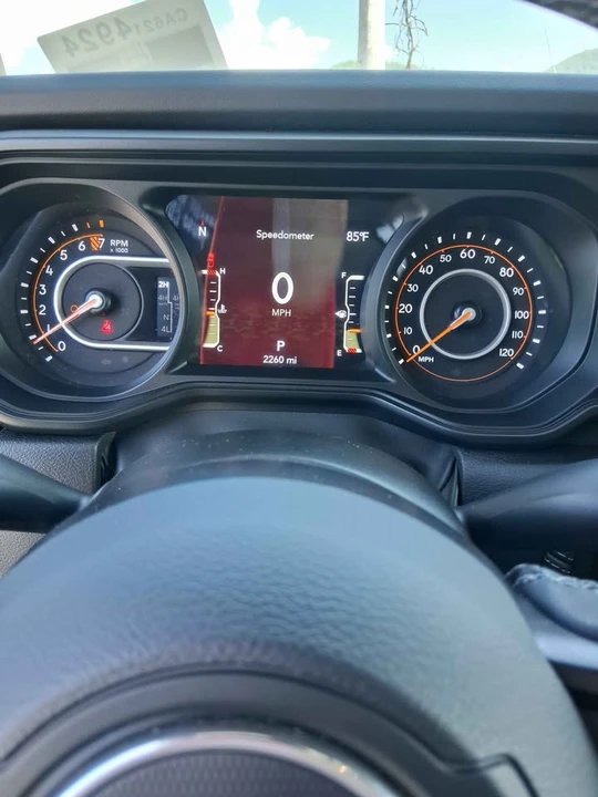 2025 Jeep JT Gladiator - Image 14 of 20