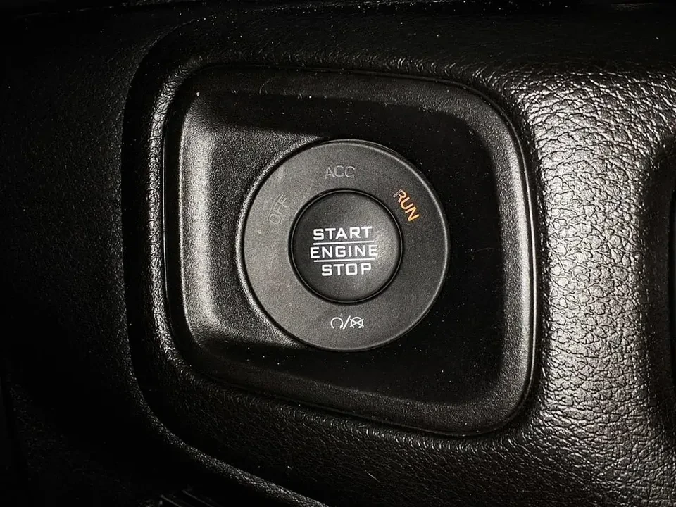 2025 Jeep JT Gladiator - Image 18 of 20