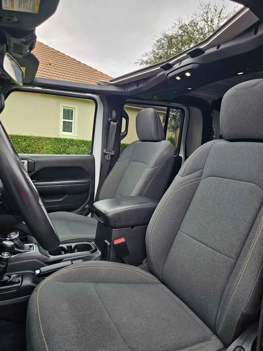 2025 Jeep JT Gladiator - Image 8 of 17