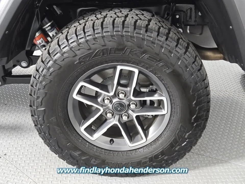 2025 Jeep JT Gladiator - Image 9 of 20