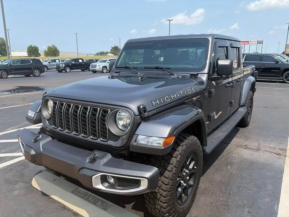 2025 Jeep JT Gladiator - Image 2 of 20