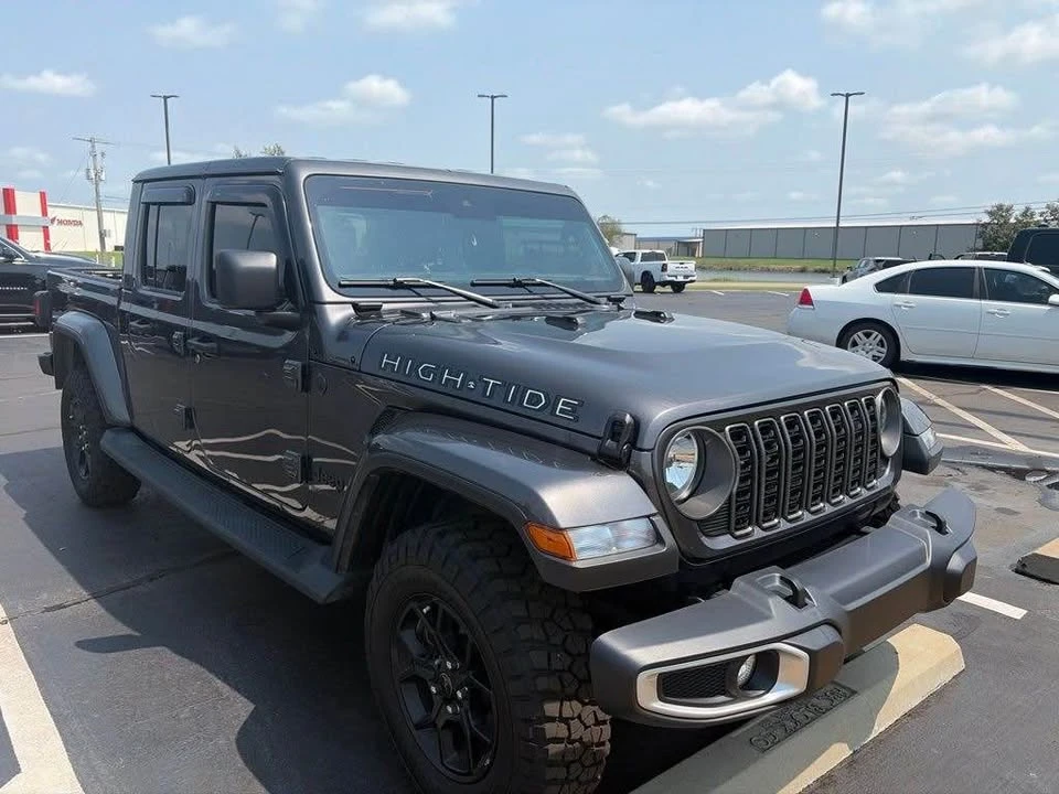 2025 Jeep JT Gladiator - Image 4 of 20