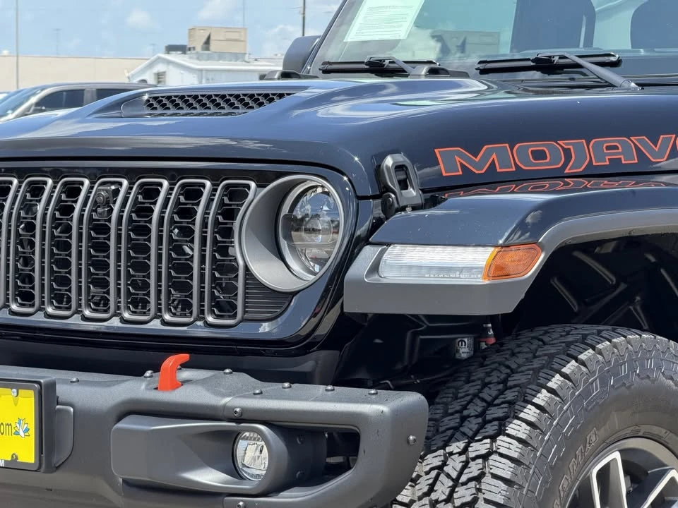 2025 Jeep JT Gladiator - Image 9 of 20