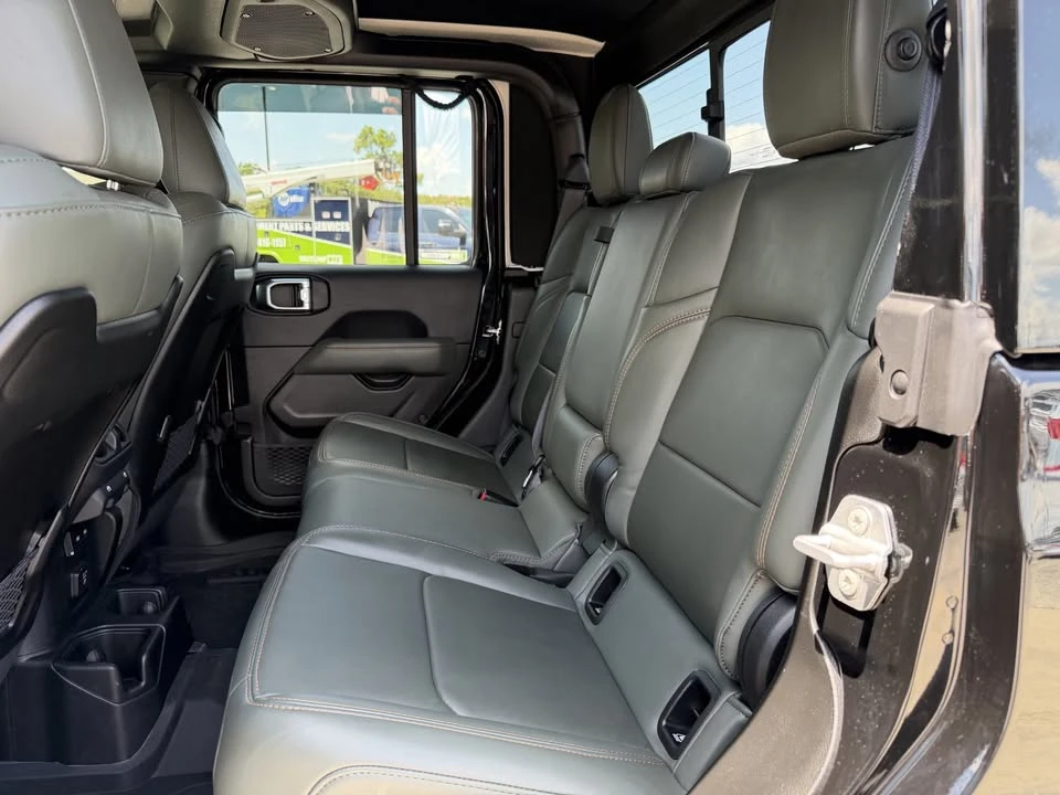 2025 Jeep JT Gladiator - Image 18 of 20