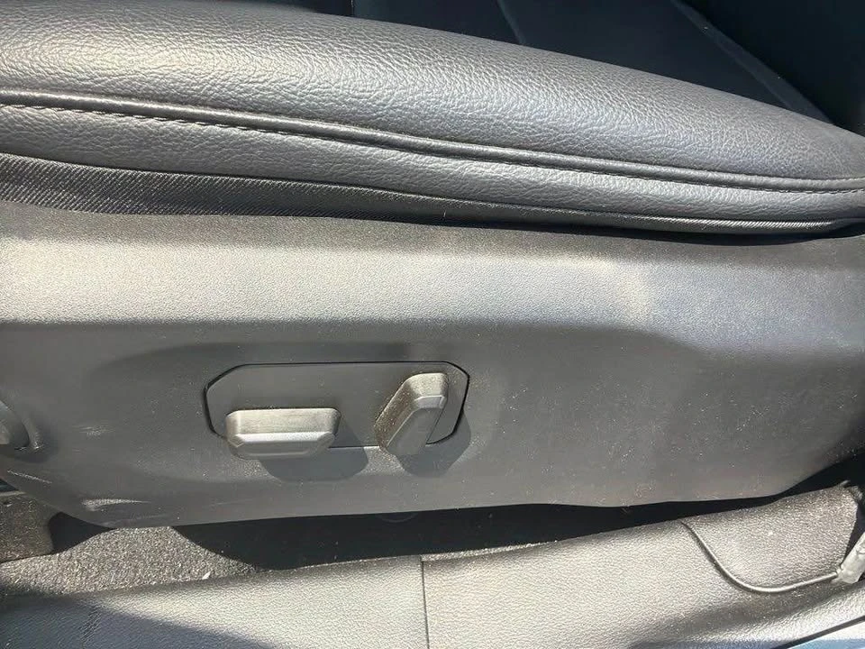2025 Jeep JT Gladiator - Image 11 of 20