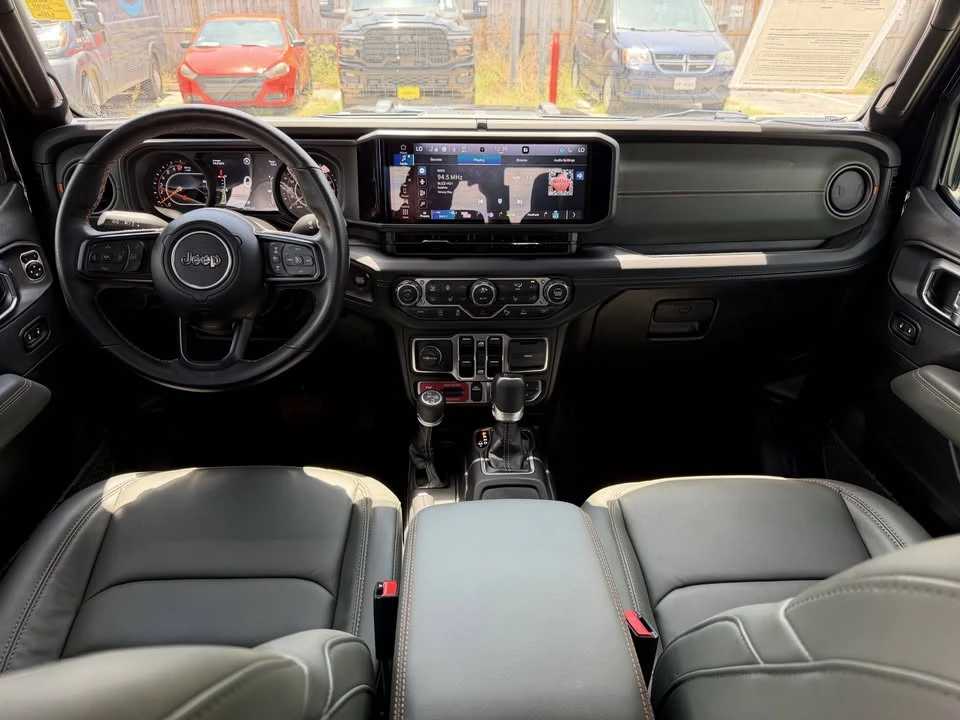 2025 Jeep JT Gladiator - Image 19 of 20