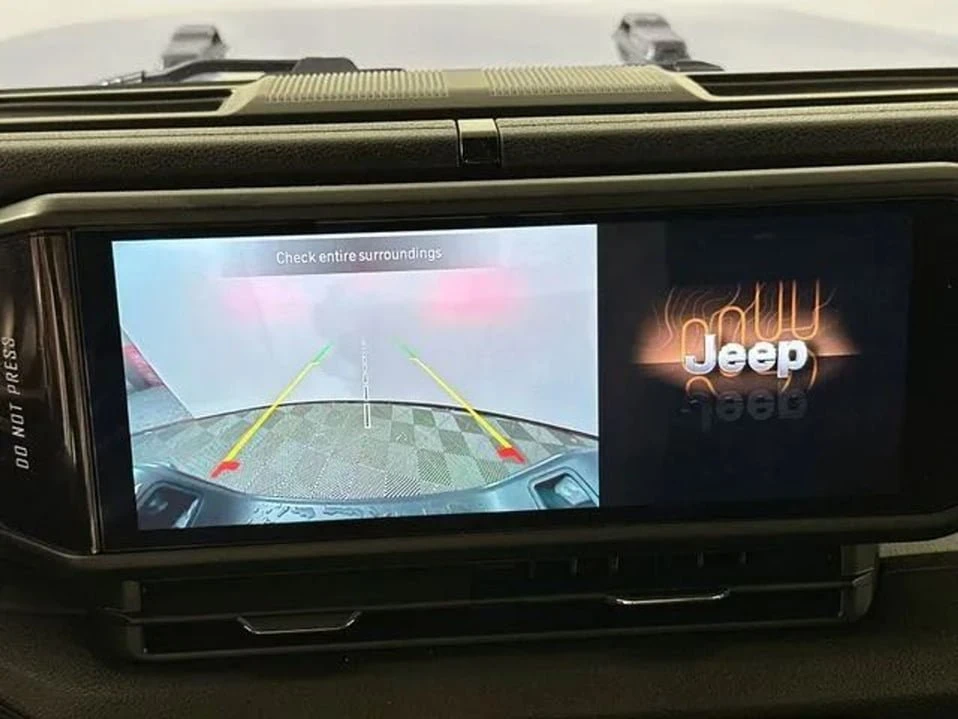 2025 Jeep JT Gladiator - Image 17 of 20