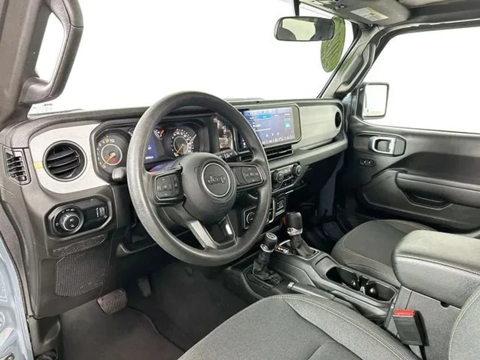2025 Jeep JT Gladiator - Image 9 of 20