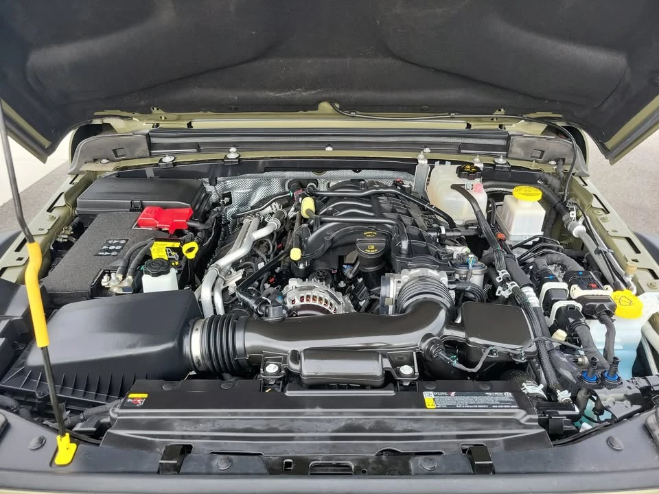 2025 Jeep JT Gladiator - Image 18 of 20