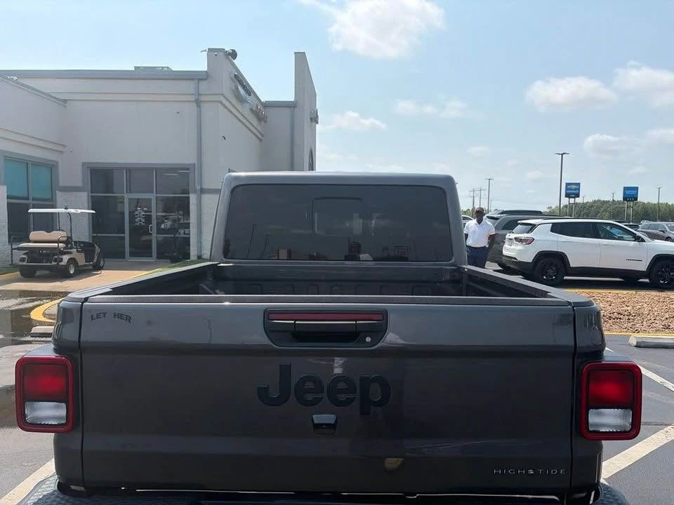2025 Jeep JT Gladiator - Image 5 of 20