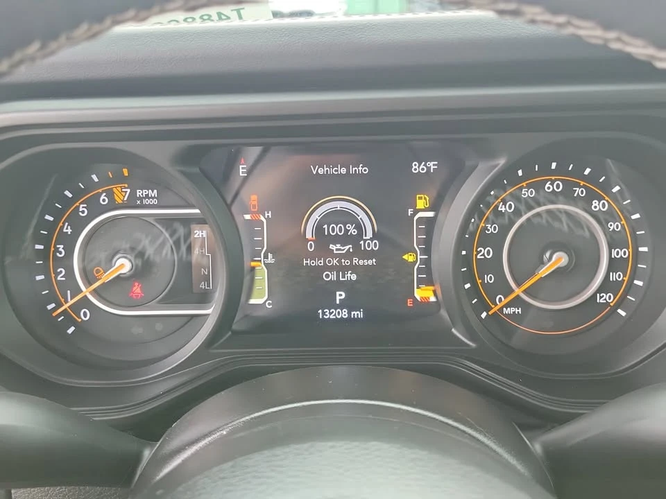2025 Jeep JT Gladiator - Image 12 of 20