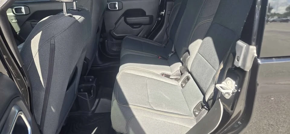 2025 Jeep JT Gladiator - Image 7 of 11