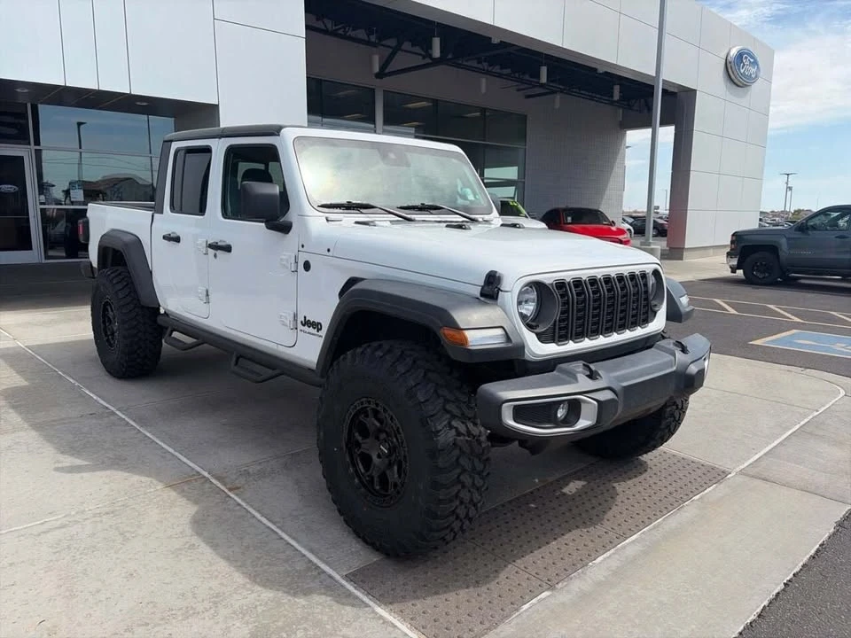 2025 Jeep JT Gladiator - Image 8 of 13