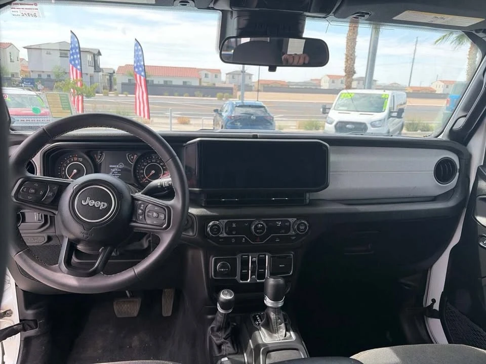 2025 Jeep JT Gladiator - Image 12 of 13