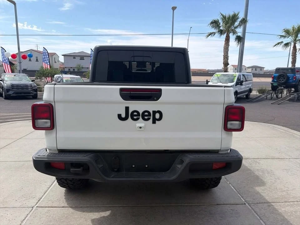 2025 Jeep JT Gladiator - Image 5 of 13