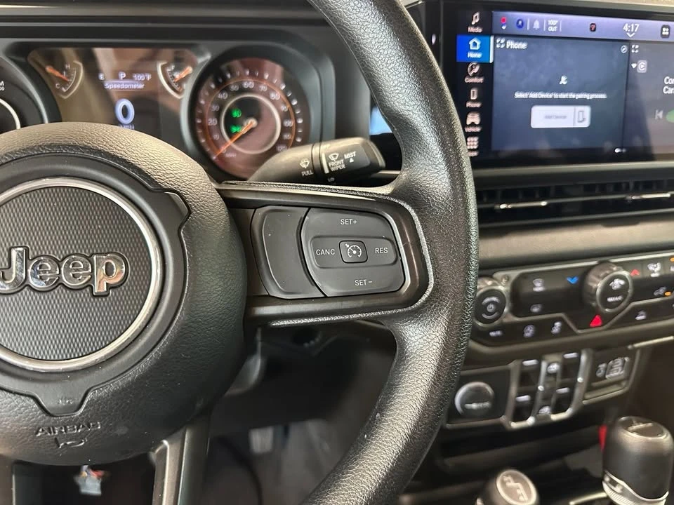 2025 Jeep JT Gladiator - Image 17 of 20