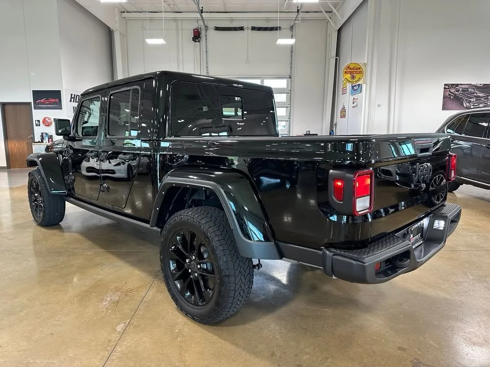 2025 Jeep JT Gladiator - Image 6 of 20