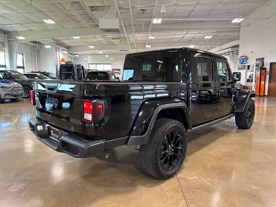 2025 Jeep JT Gladiator - Image 8 of 20