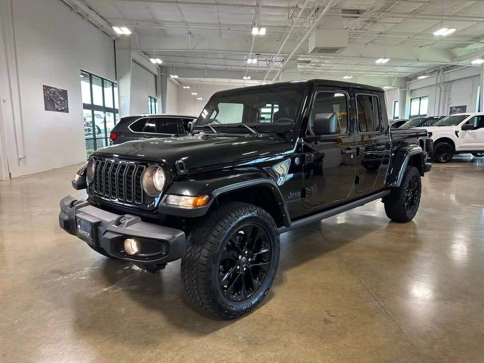 2025 Jeep JT Gladiator - Image 3 of 20