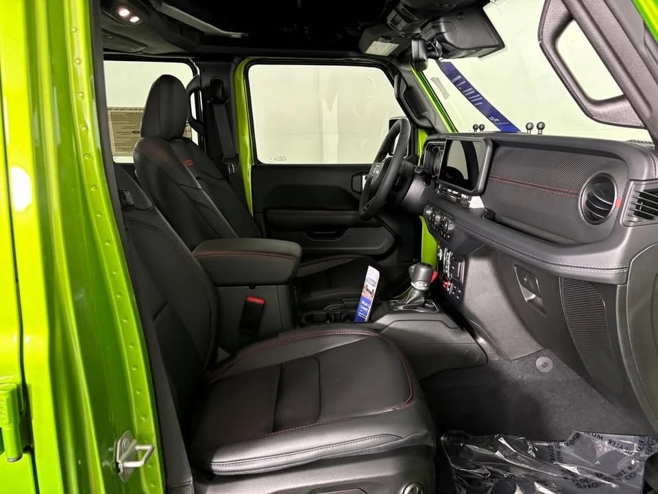 2025 Jeep JT Gladiator - Image 19 of 19
