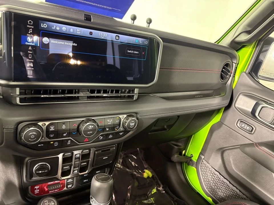 2025 Jeep JT Gladiator - Image 10 of 19