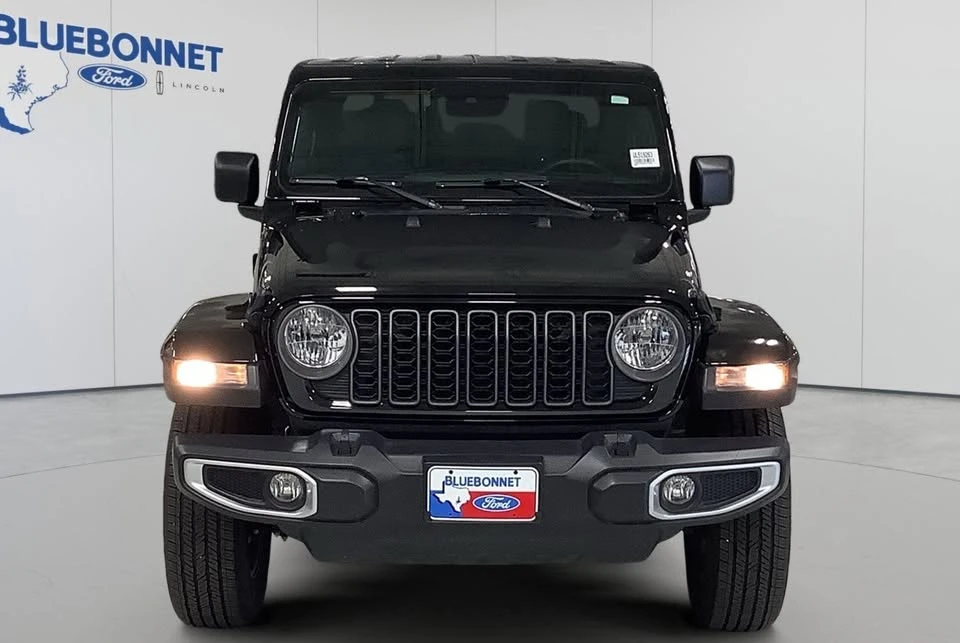 2025 Jeep JT Gladiator - Image 2 of 20