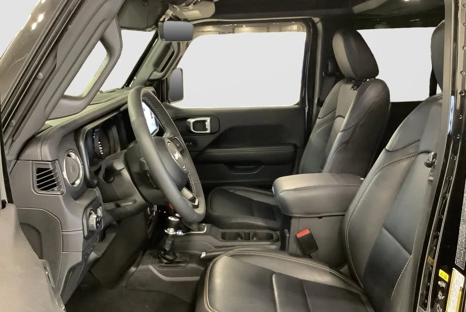 2025 Jeep JT Gladiator - Image 11 of 20