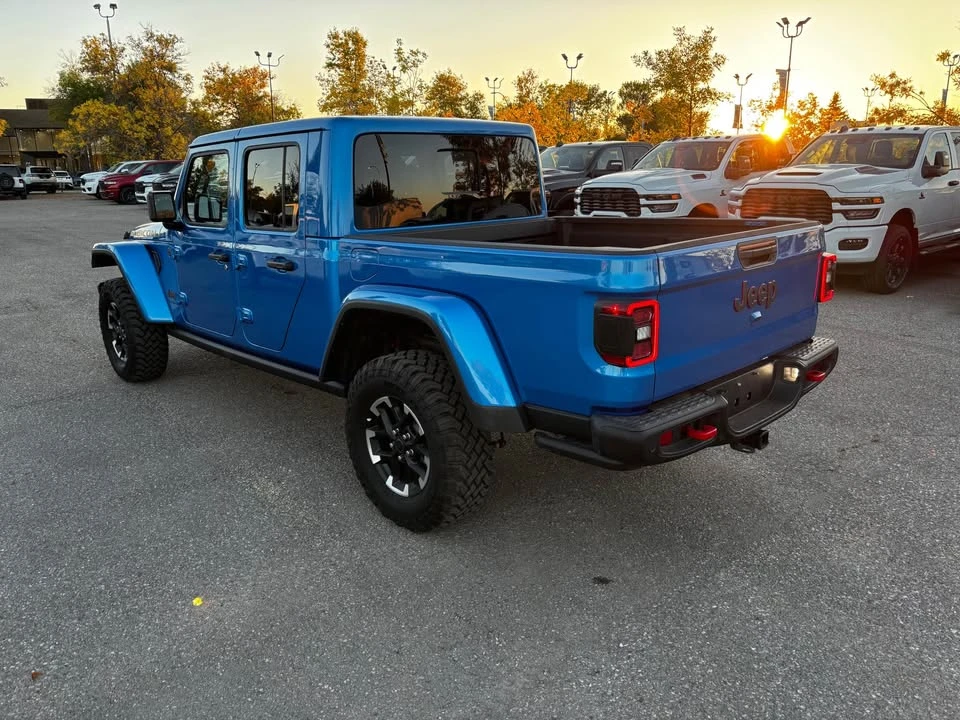 2025 Jeep JT Gladiator - Image 11 of 12