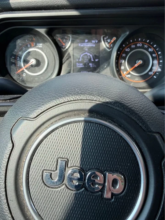 2025 Jeep JT Gladiator - Image 6 of 13