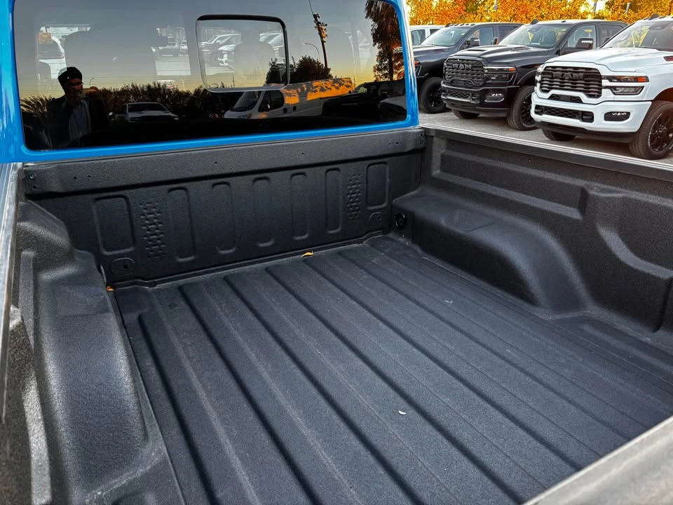 2025 Jeep JT Gladiator - Image 10 of 12