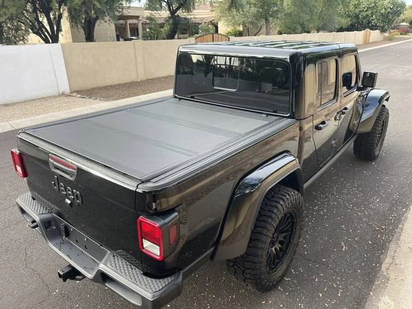 2025 Jeep JT Gladiator - Image 9 of 19