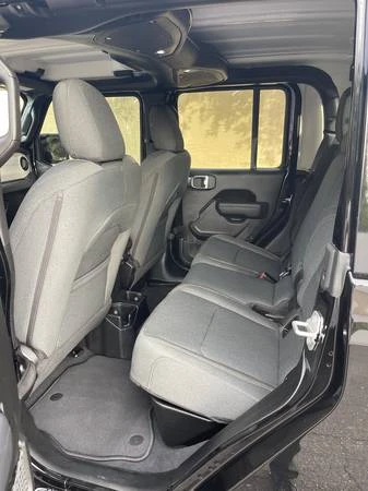 2025 Jeep JT Gladiator - Image 11 of 19