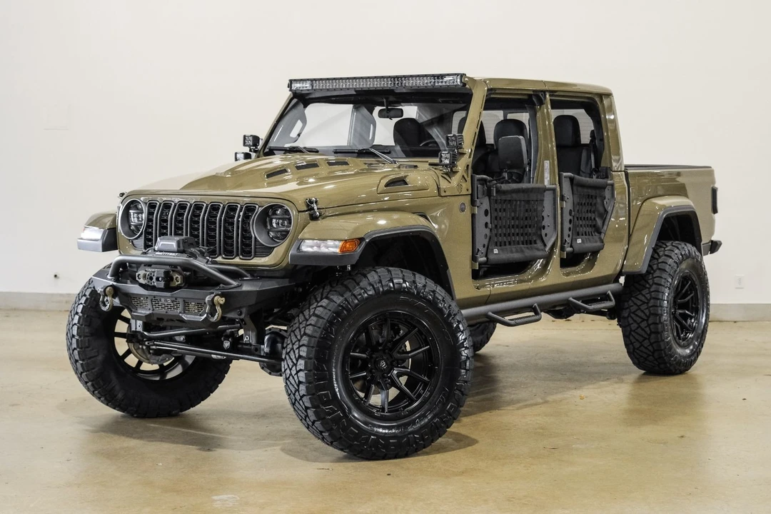 2025 Jeep JT Gladiator - Image 2 of 12