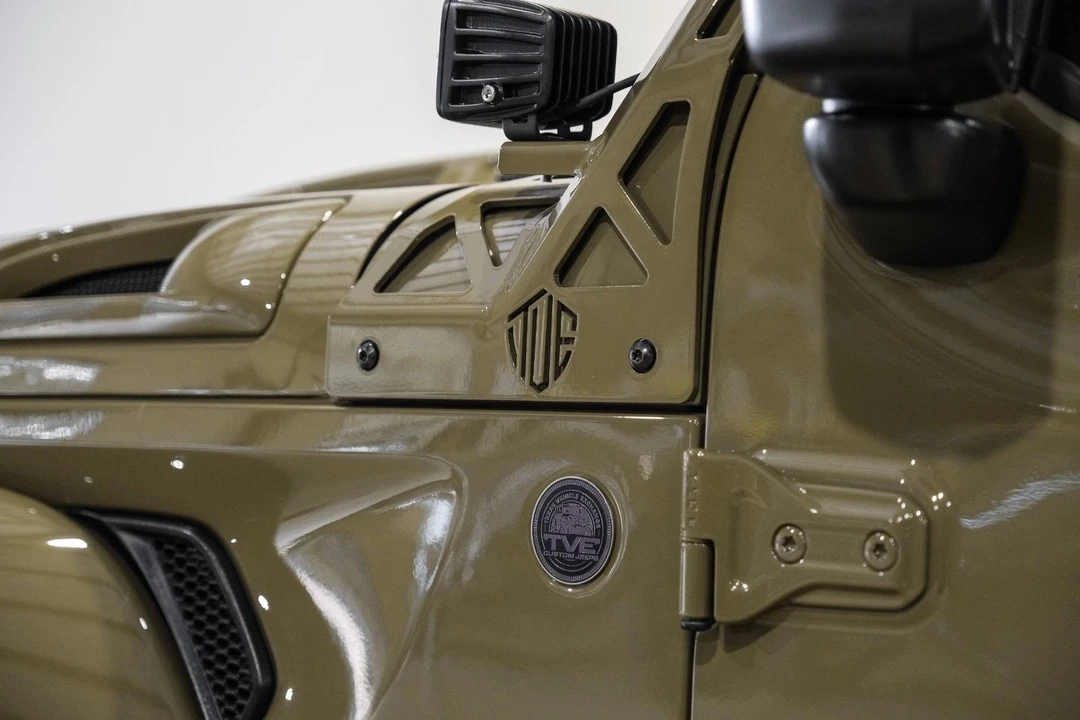 2025 Jeep JT Gladiator - Image 6 of 12