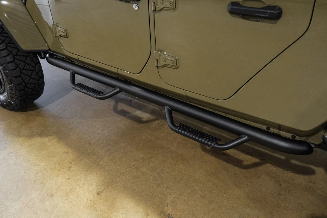 2025 Jeep JT Gladiator - Image 11 of 12