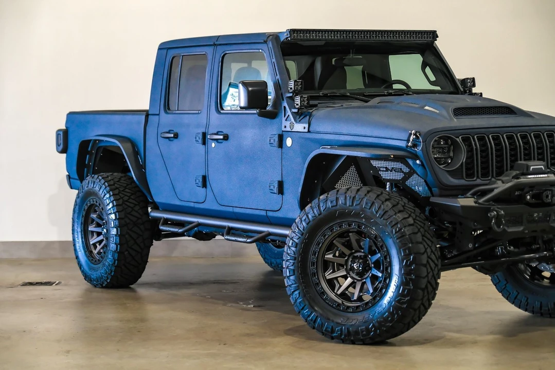2025 Jeep JT Gladiator - Image 12 of 12