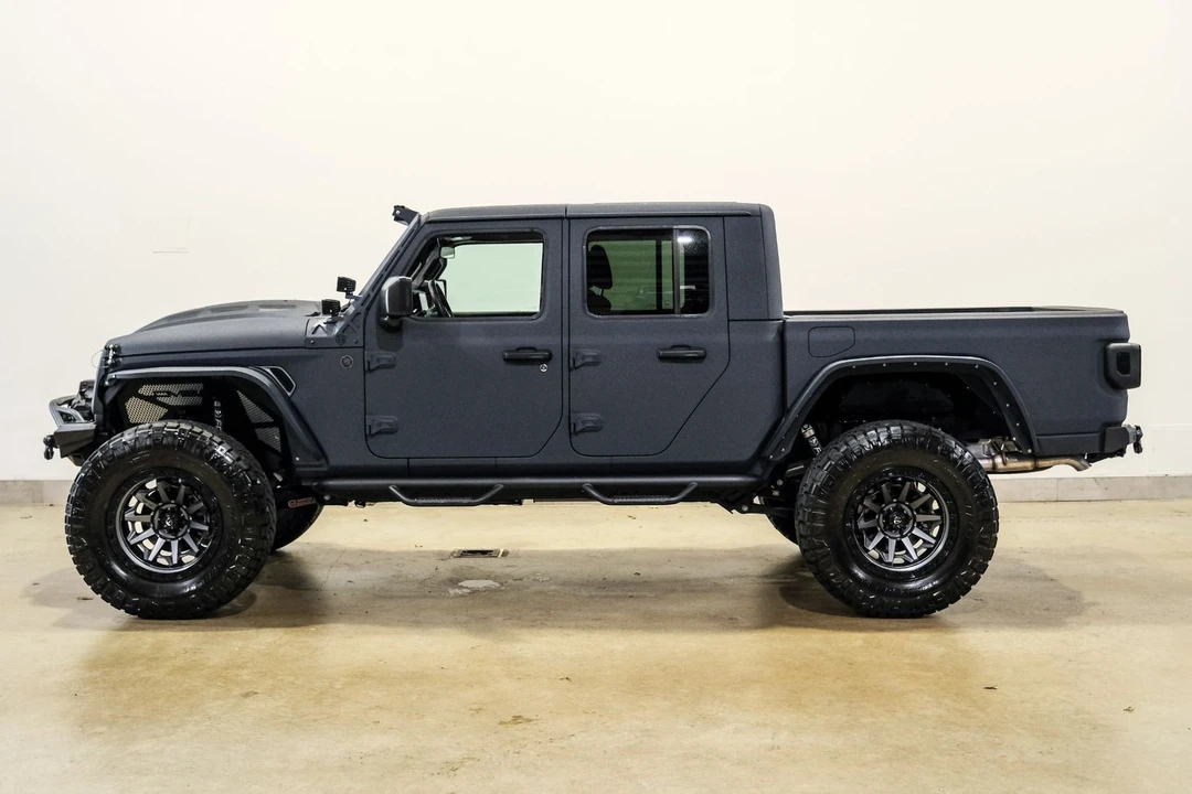 2025 Jeep JT Gladiator - Image 8 of 12