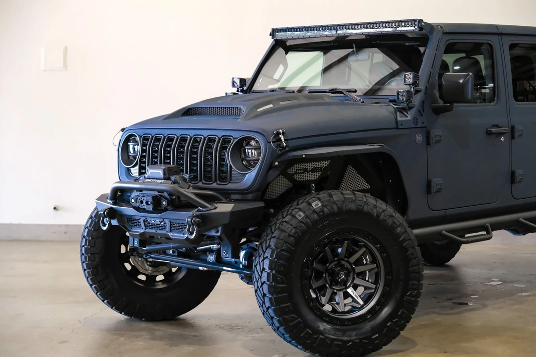 2025 Jeep JT Gladiator - Image 6 of 12