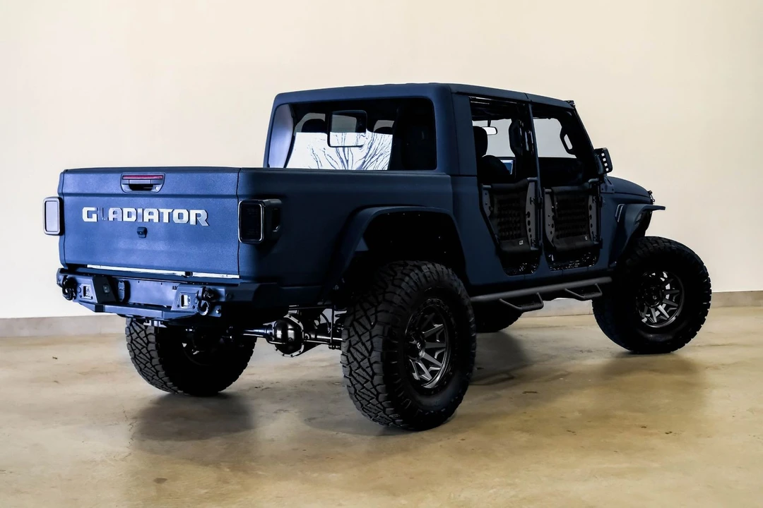 2025 Jeep JT Gladiator - Image 5 of 12