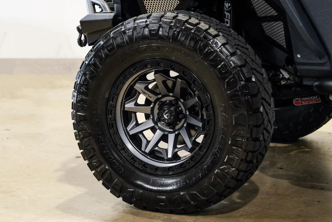 2025 Jeep JT Gladiator - Image 10 of 12