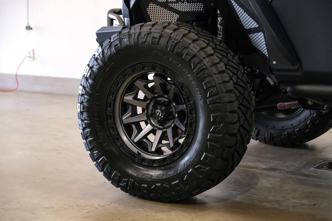 2025 Jeep JT Gladiator - Image 6 of 12